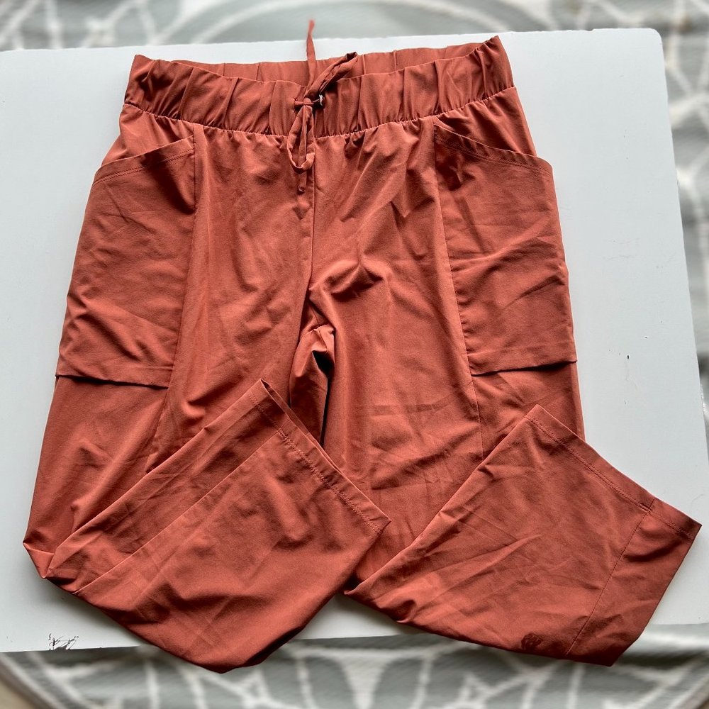 All in Motion capri joggers